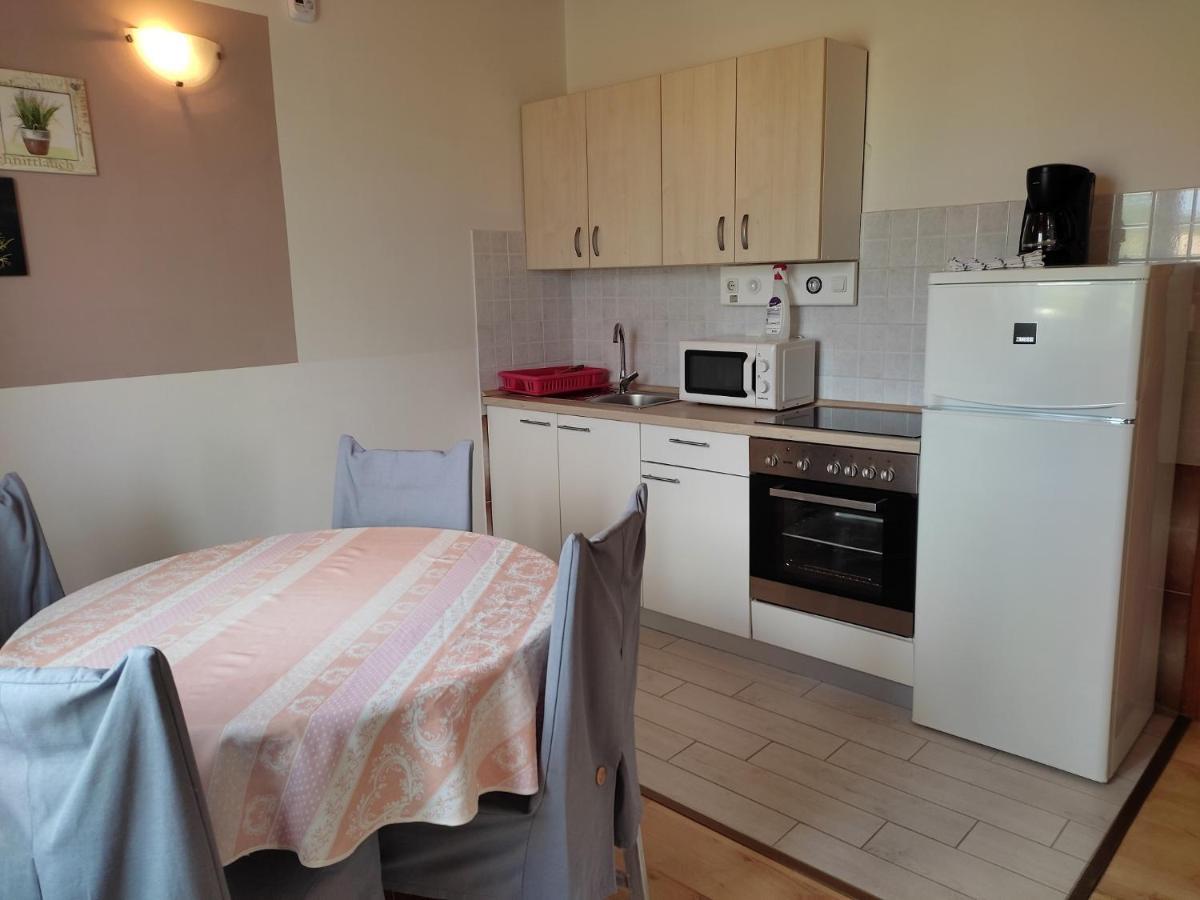 Apartman Arba 1 S Bazenom